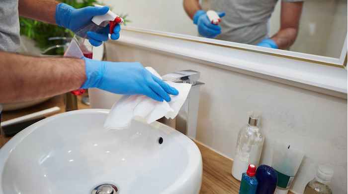 Desinfecta tú baño
